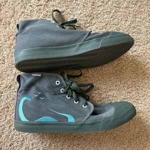 Stylish Green Dinosaur High-Top Sneakers